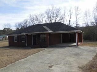 30 Circle Dr W, Anniston, AL 36201
