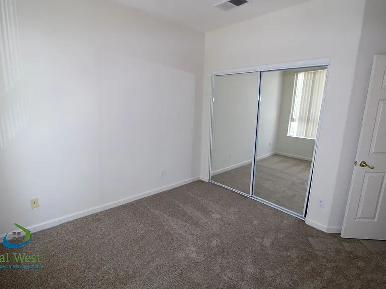 3158 Regency Ave — Photo 10