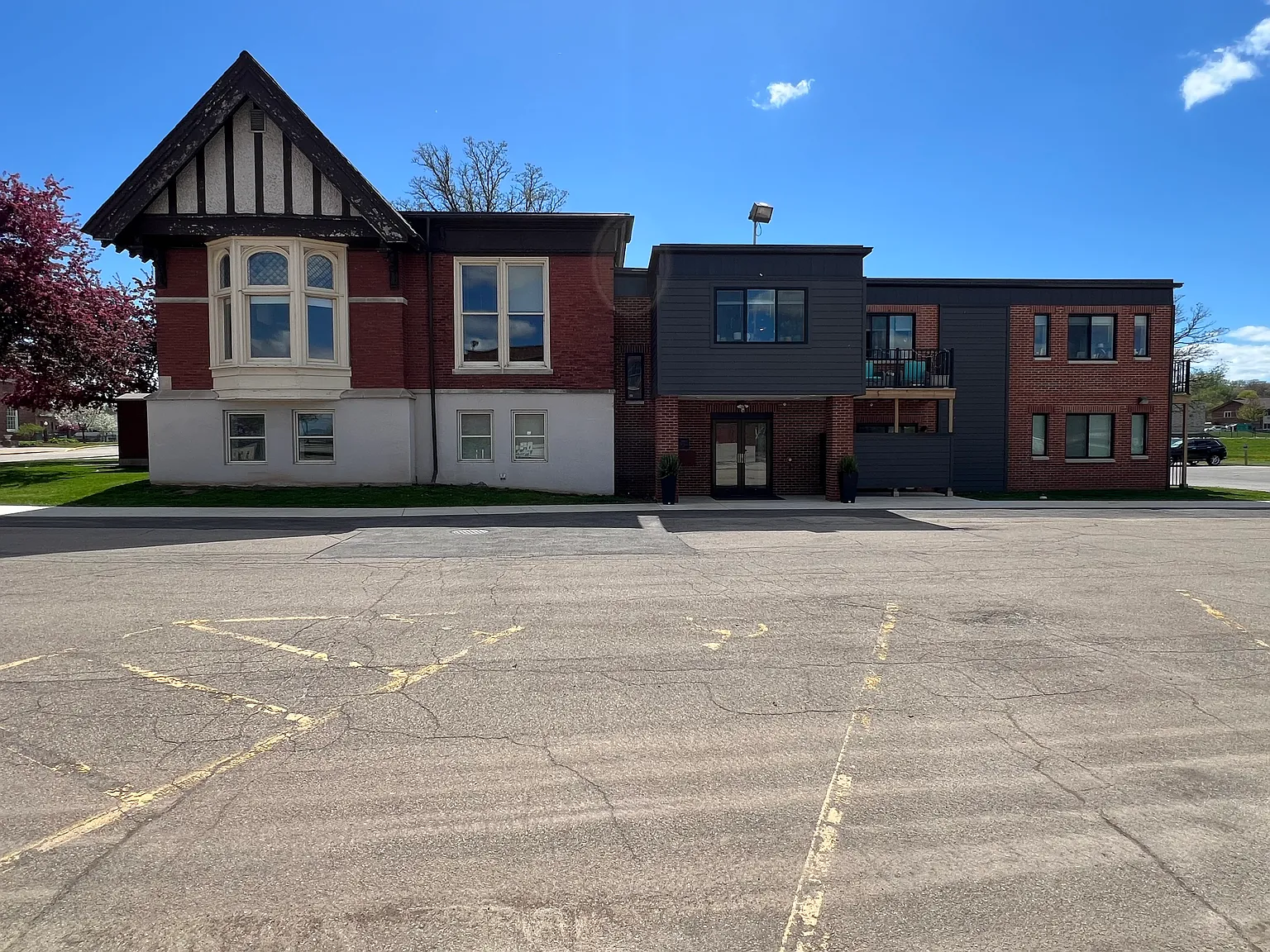 111 Main Ave — Photo 2