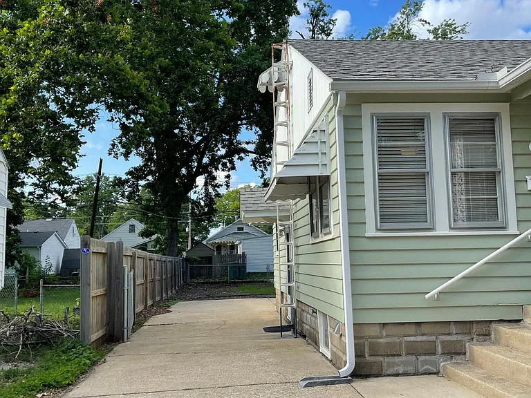 1641 W Adams St — Photo 27
