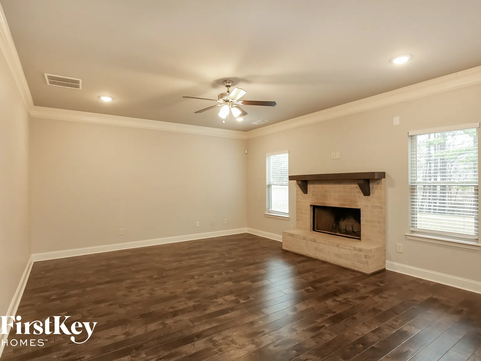 4 bed, 2.5 bath, 2715 sqft, $2,850 — Photo 2