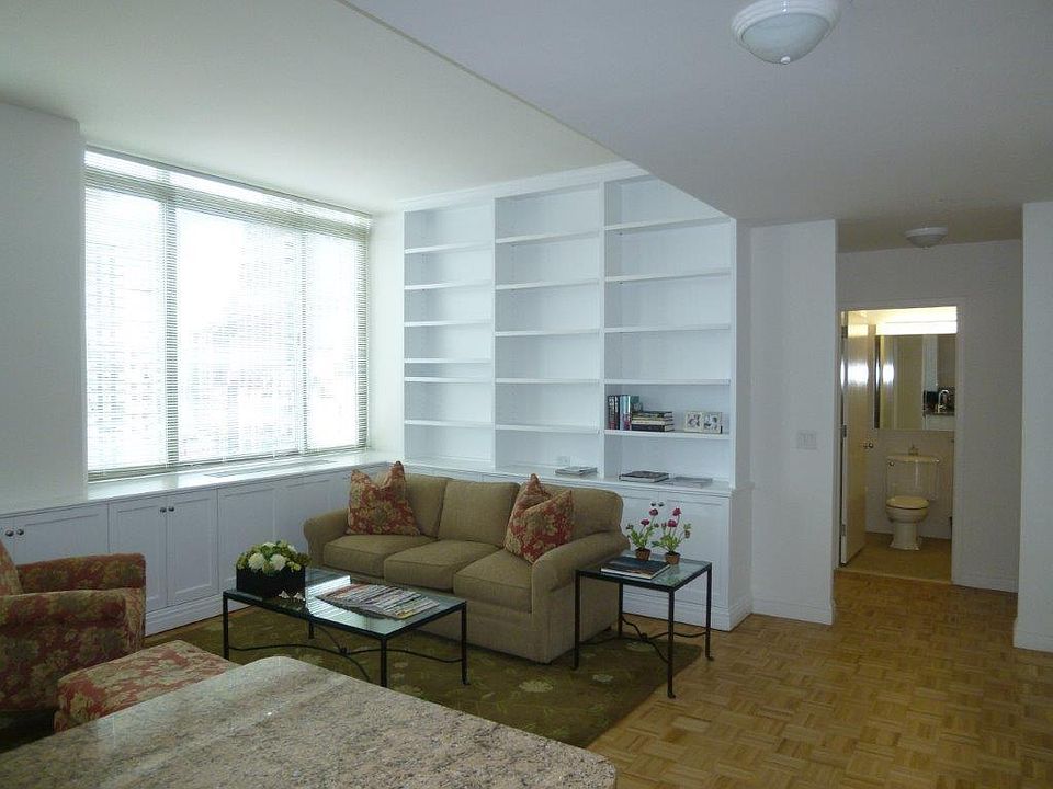 1st image of 1500 Lexington Ave APT 19D