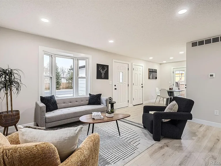 17443 E Temple Dr — Photo 5