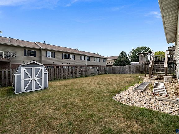 5th image of 4509 W Oregon St