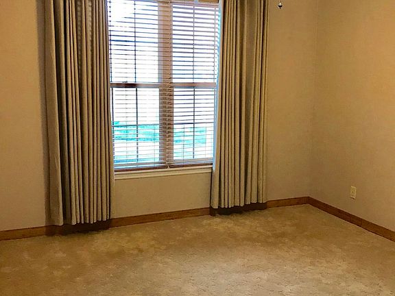5th image of 13810 SUTTON PARK Drive N #124