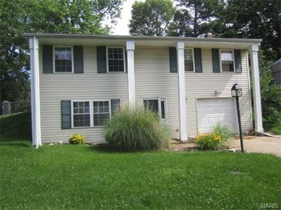 917 Trianon Ln, Ballwin, MO, 63011