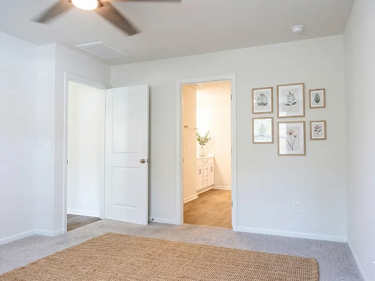 5308 Meagan Ln NE — Photo 11