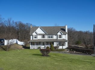 33 Koeck Rd, Columbia, NJ 07832