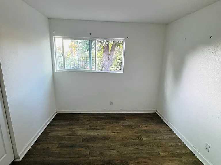 641 Adobe Cir — Photo 31