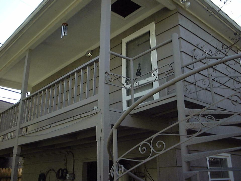 Exterior entrance view