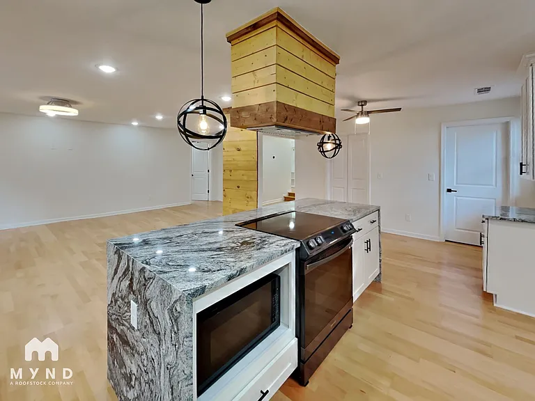 2720 Hedgewood Dr NW — Photo 8