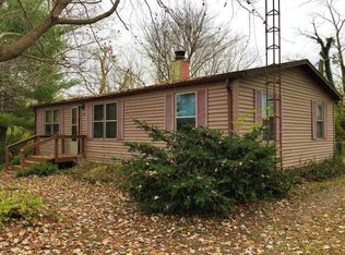 321 W Washington St, Dix, IL 62830