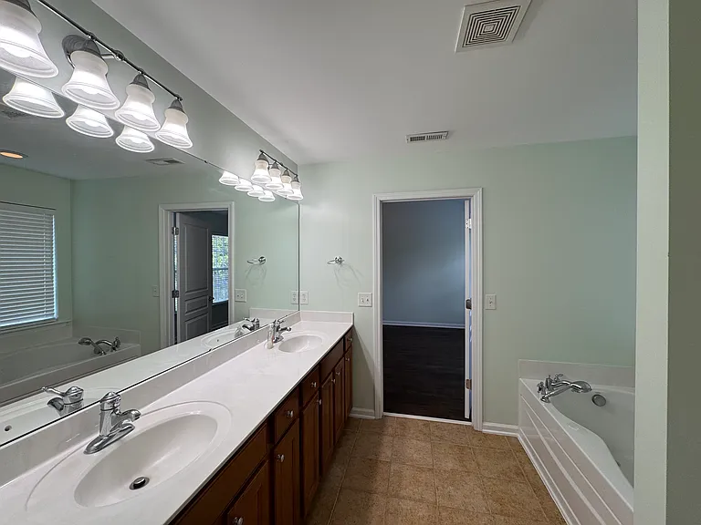 8211 Saltwood Pl — Photo 24