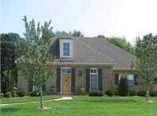 9733 Lochfield Dr, Pike Road, AL 36064