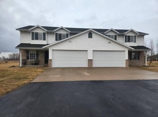 1041 Northwood Dr, Seymour, WI 54165