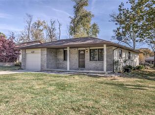 201 Teakwood Dr, Bethalto, IL