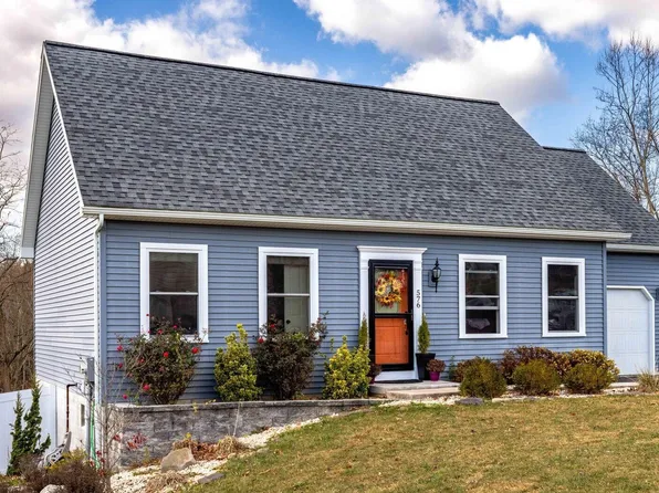 576 Sunset Dr, Bloomsburg, PA 17815