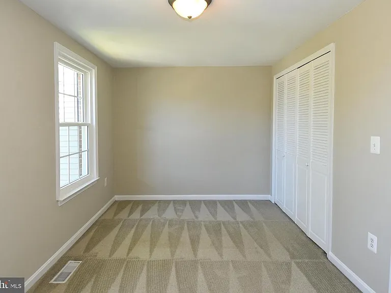 27 Marian Ct — Photo 22