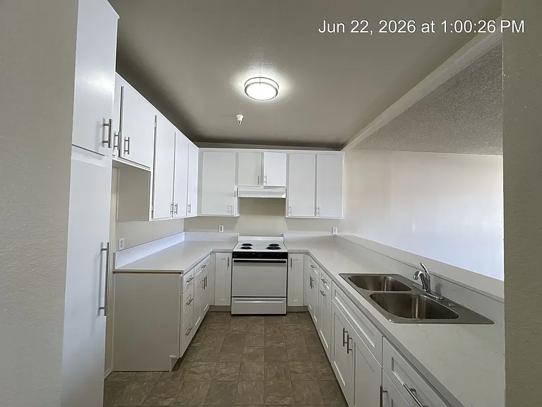 1206 N Parton — Photo 2