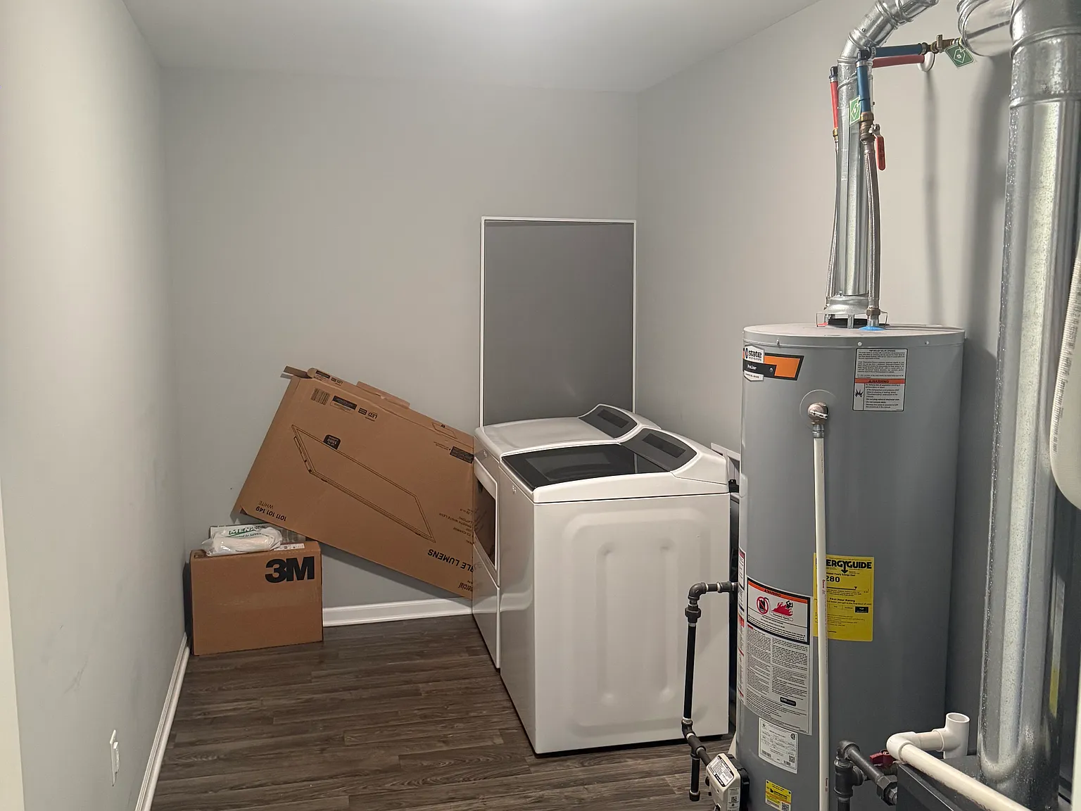 3 bed, 1565 sqft, $2,400 — Photo 3