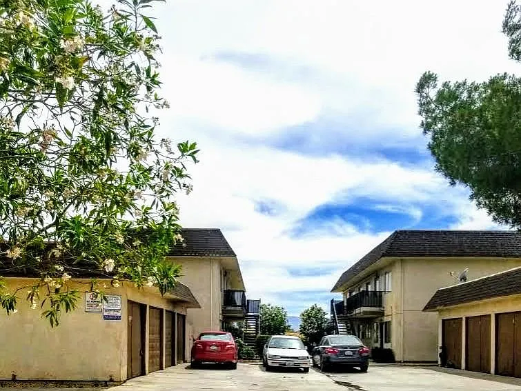 16320 Orick Ave #5 — Photo 28