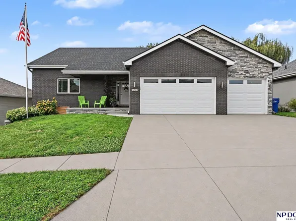 1329 Linden Dr, Blair, NE 68008
