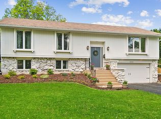 4540 Black Partridge Ln, Lisle, IL 60532