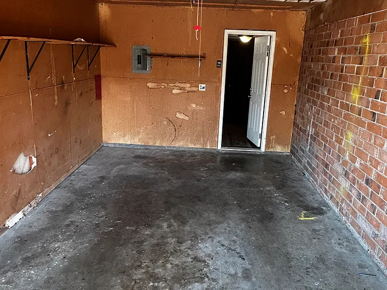 3440 W Richwoods Blvd — Photo 8
