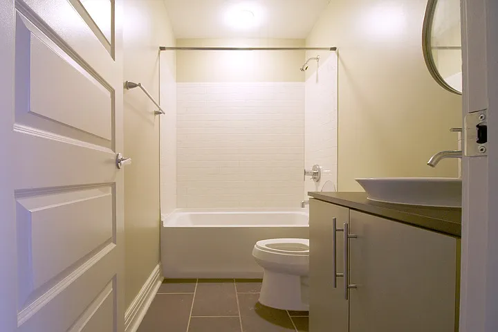 Melrose Apartments — Photo 14
