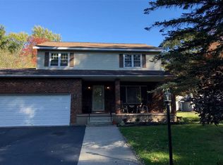 33 Gardner Ter, Delmar, NY 12054