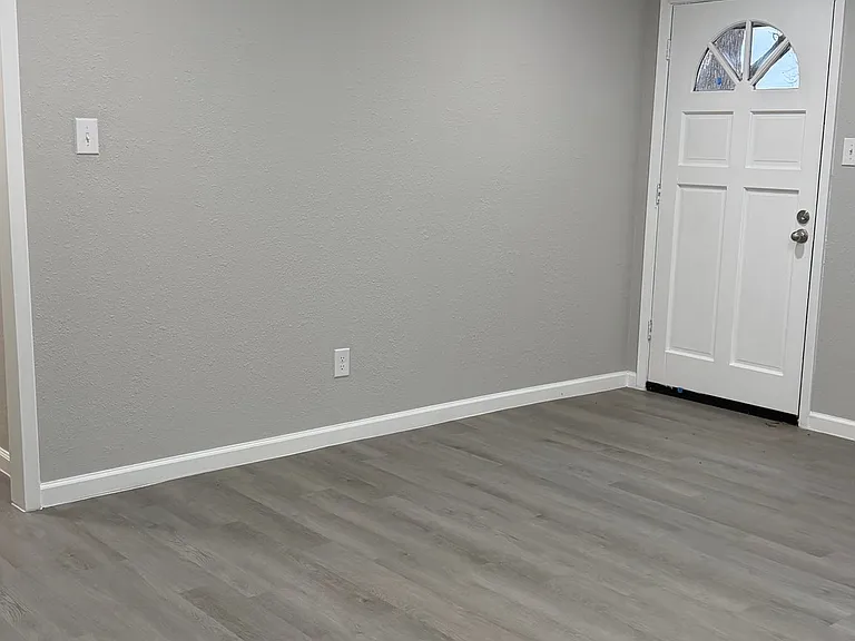 611 Sand Ave — Photo 4