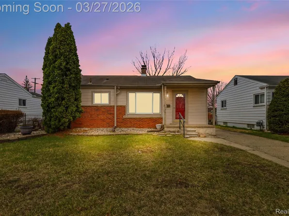 6457 Deering St, Garden City, MI 48135