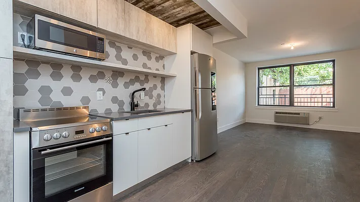 Rented by Nooklyn NYC LLC | media 7