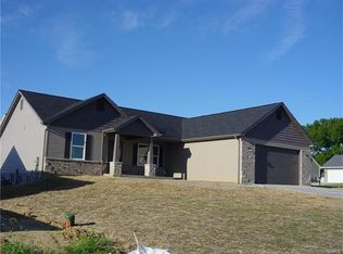 120 Kensington Palace Dr, Troy, MO 63379