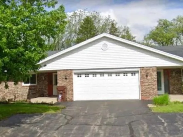 715-717 Nassau Pkwy, Rockford, IL 61107