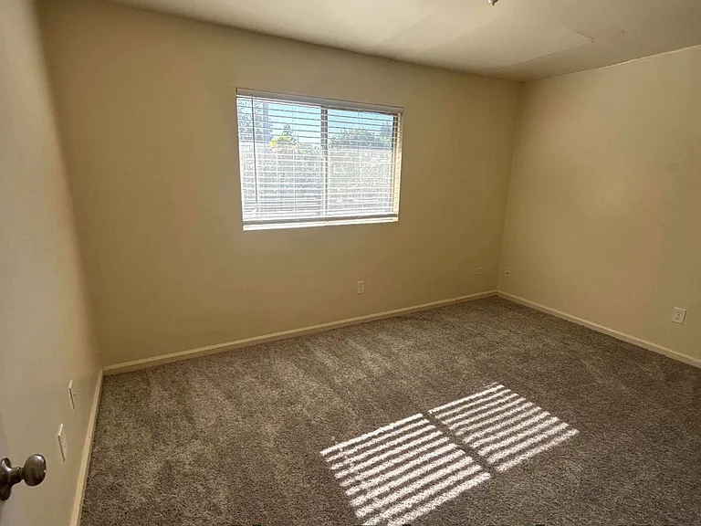5110 Hunter Ave #10 — Photo 5