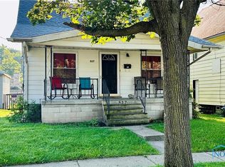 527 Lynnhaven Dr, Toledo, OH 43609