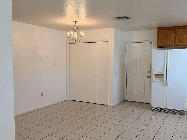 283 Nickel St — Photo 3