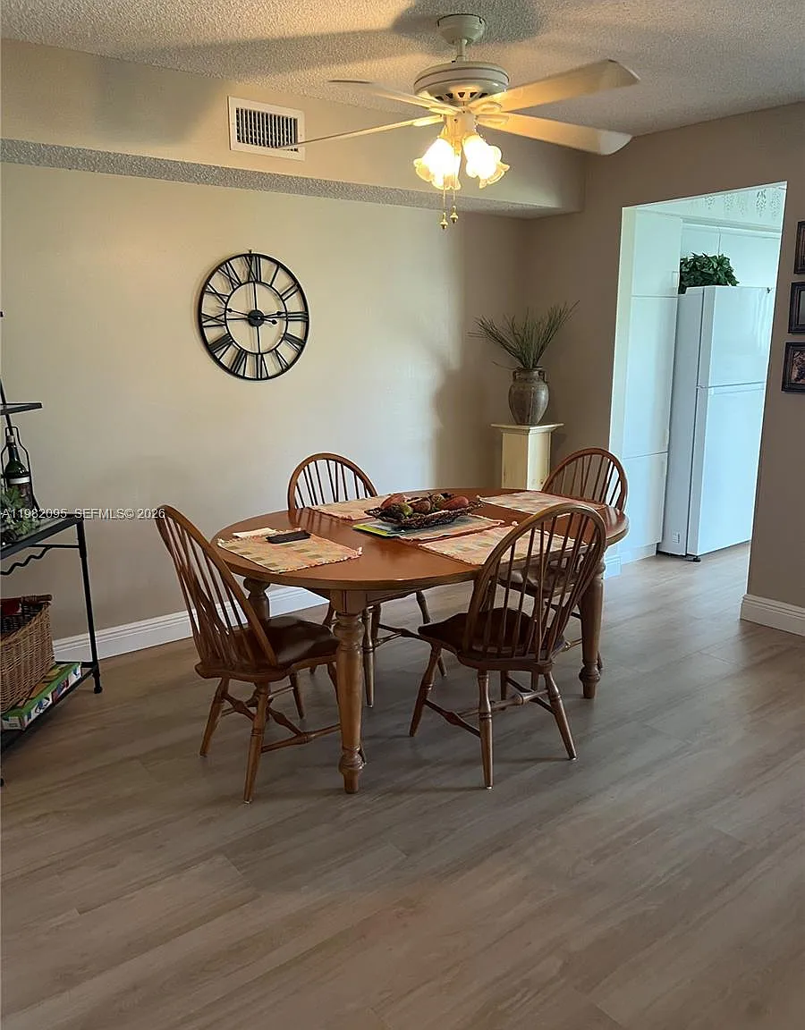 Keys Gate Condo No Two — Photo 3
