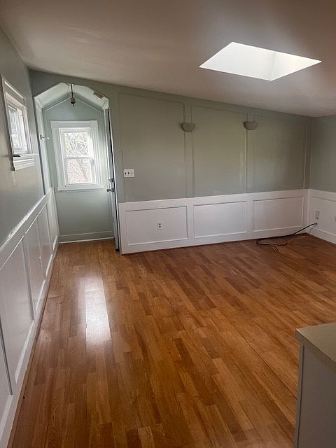 1st image of 111 Saint Rose St