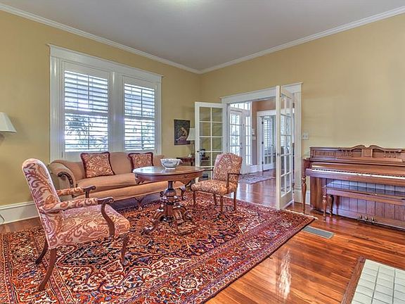 2nd image of 914 Success Ave