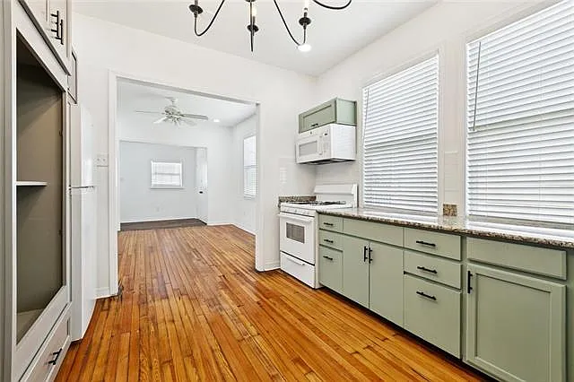 2 bed, 1.0 bath, 885 sqft, $1,400 — Photo 4