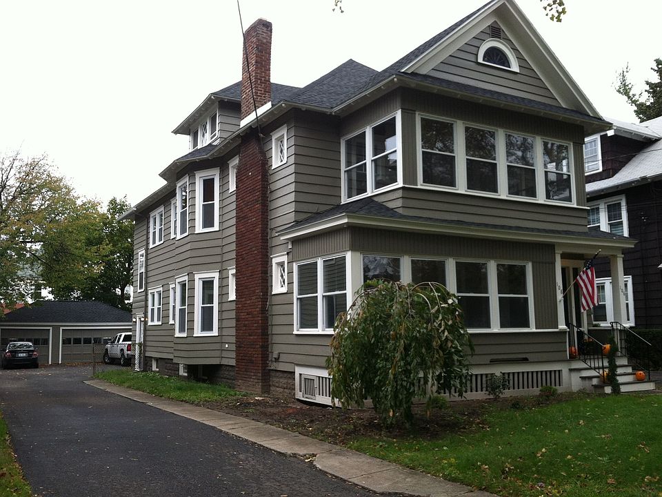 Front / Driveway Side
