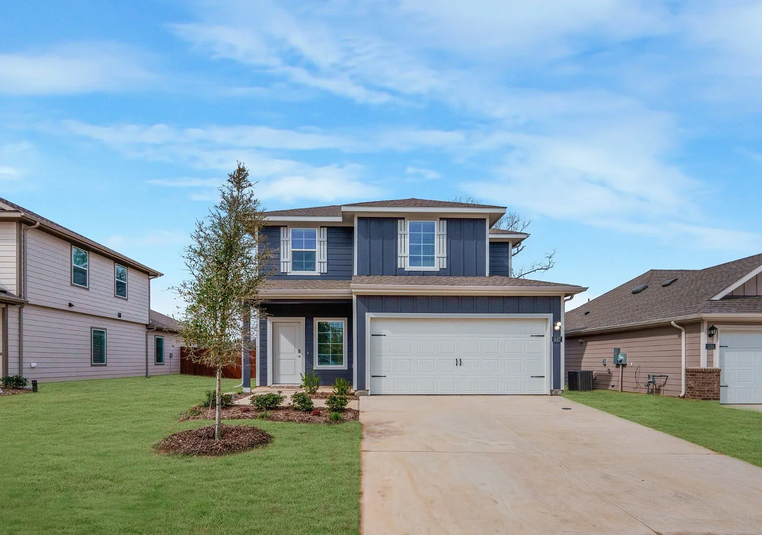 1527 Brooke Drive — Photo 1