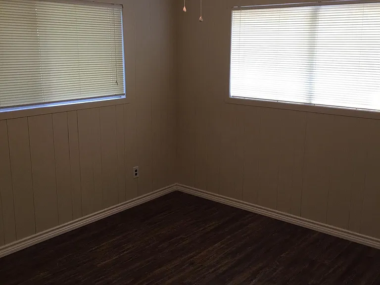 All bedrooms have ceiling fans and blinders