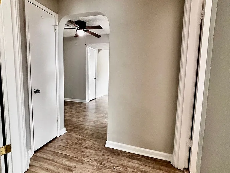 523 Hadley Avenue — Photo 17