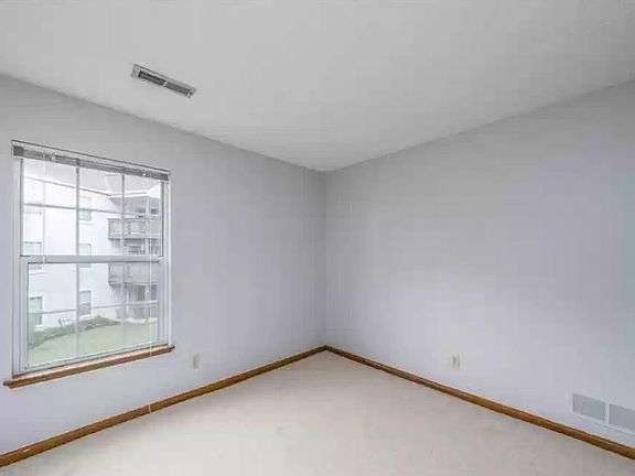 5th image of 1360 Cedarwood Dr APT B2