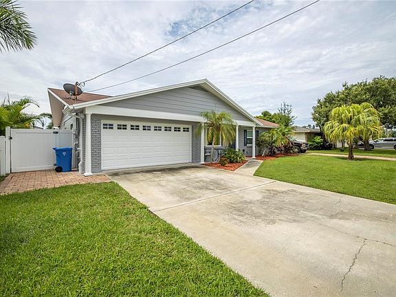 4th image of 4657 Bay Crest Dr