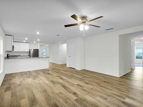 3rd image of 173 Fort Smith Blvd