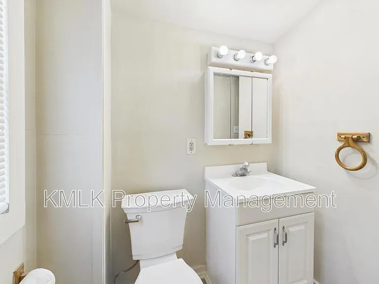 534 Gage St — Photo 20